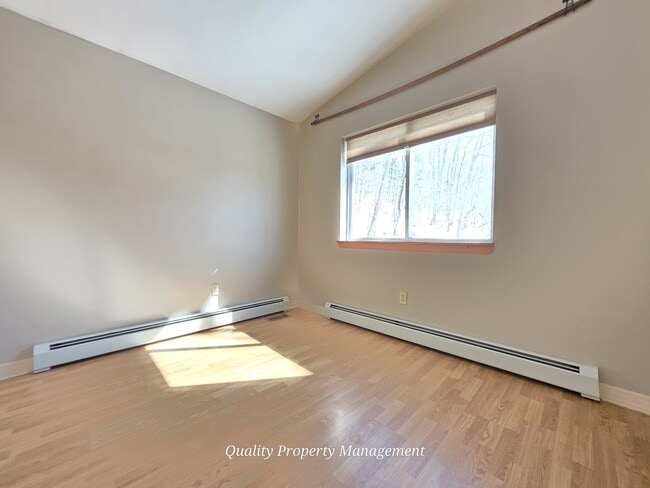 Building Photo - 116 Pine Trail