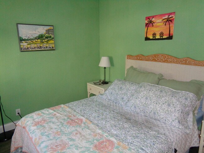 Building Photo - 2626 Webb Ave