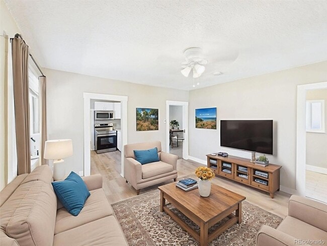 Building Photo - 404 S Race St