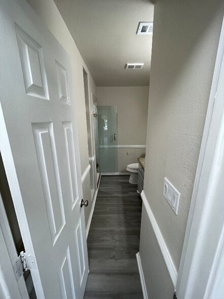 Building Photo - 754 Sonesta Dr