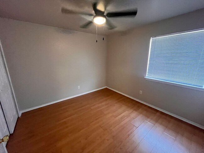 Building Photo - NEW IN MANAGEMENT - AVAILABLE NOW