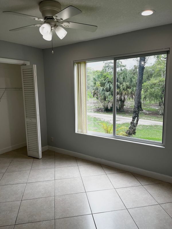 Building Photo - 8149 Lagos De Campo Blvd
