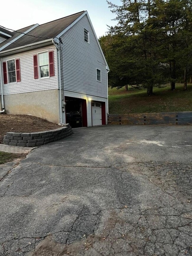 Building Photo - 534 Hope Blairstown Rd