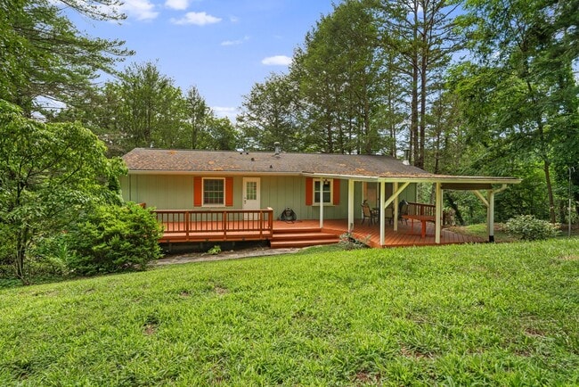 Building Photo - 3-Bedroom Home in North AVL with Studio an...