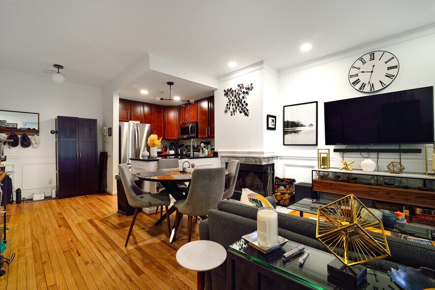 Building Photo - 1201 N St NW