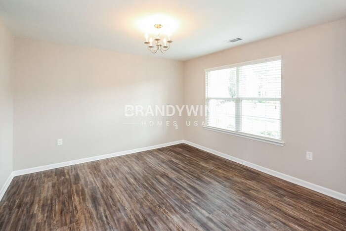 Building Photo - 1713 Eastway Dr