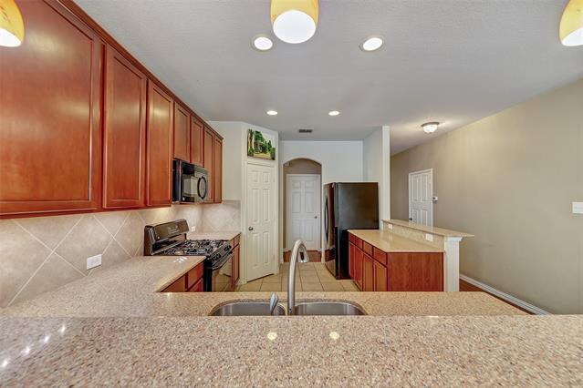 Building Photo - 5805 Rubblestone Dr