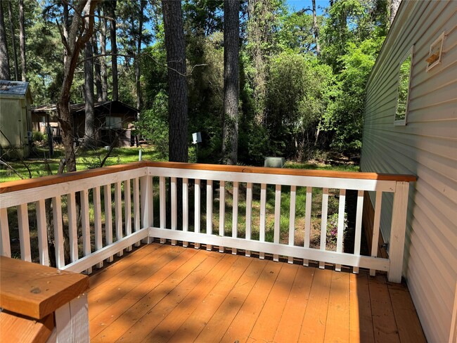 Building Photo - 45 Whippoorwill Ln
