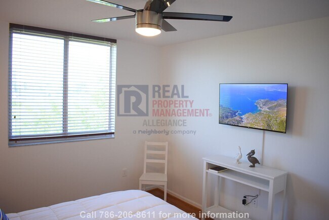 Building Photo - Modern 2BR/2BA Condo in Aventura – Furnish...