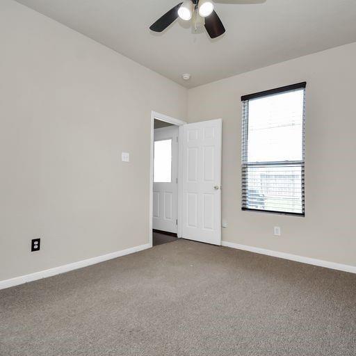 Building Photo - 2723 Oak Ridge Park Dr