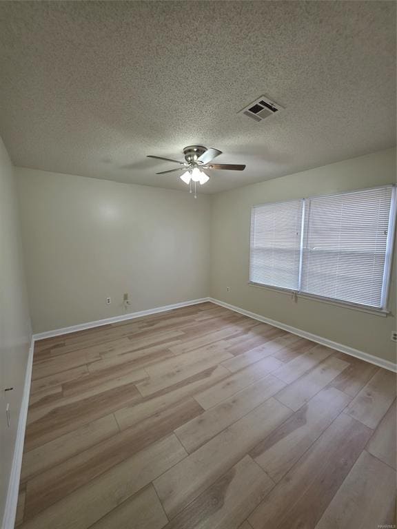 Building Photo - 4254 Lawnwood Dr