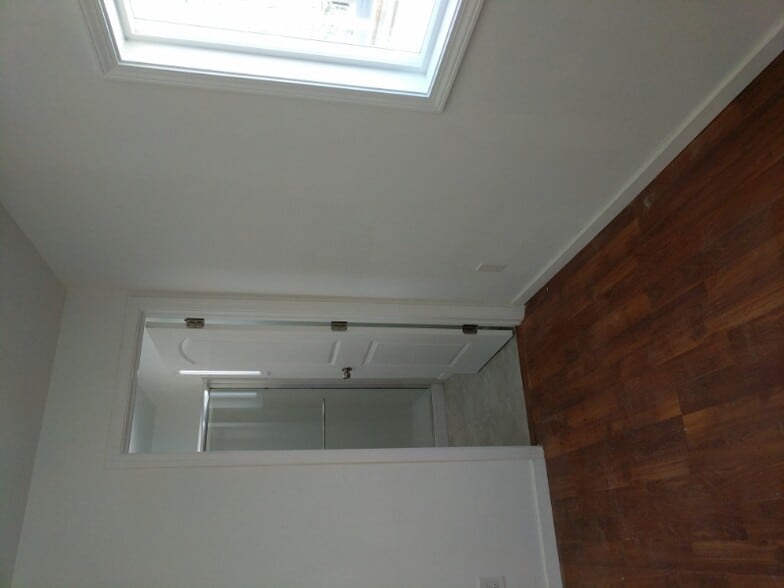 Building Photo - 19061 Madison Ave