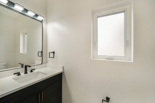 Building Photo - Back Duplex in Denver's Jefferson Park Neighborhood