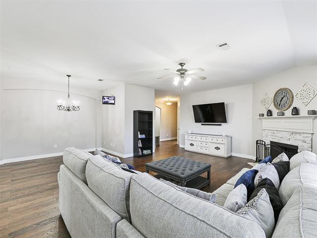 Building Photo - 2100 Del Mar Ct