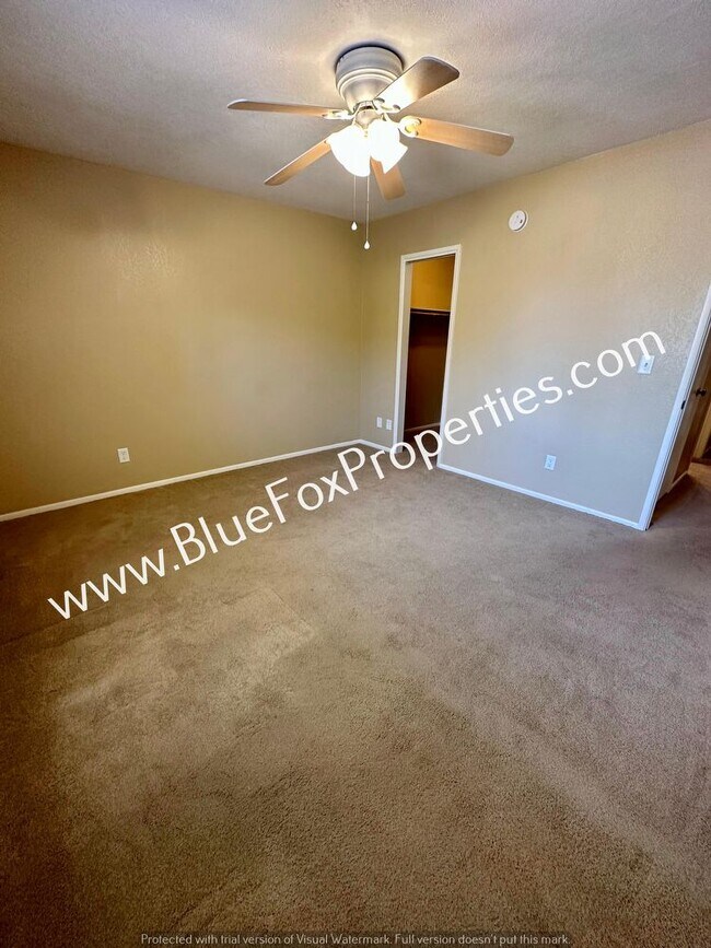 Building Photo - 4227 E Presidio Rd