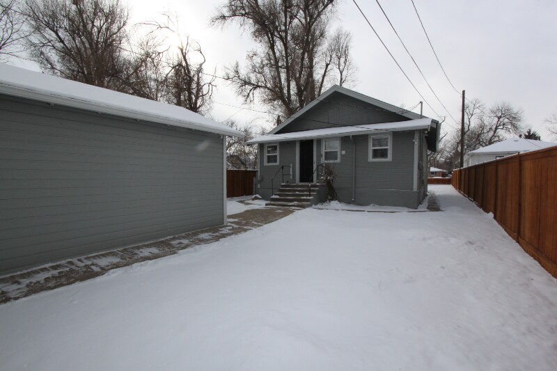 Building Photo - 1316 13th Ave