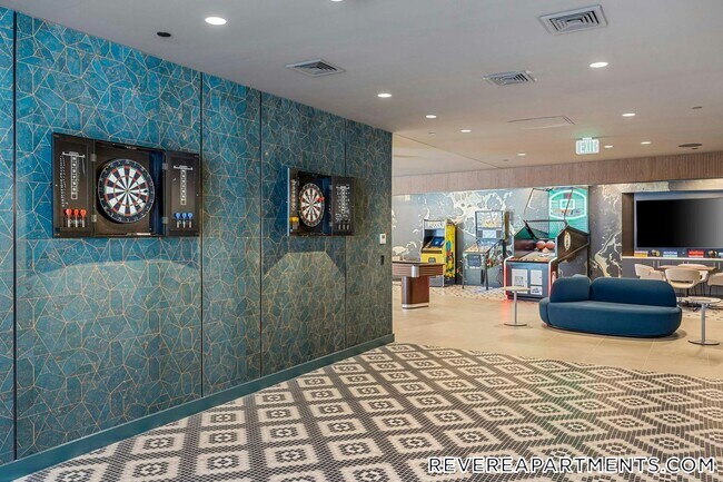 Building Photo - 328 Bank St