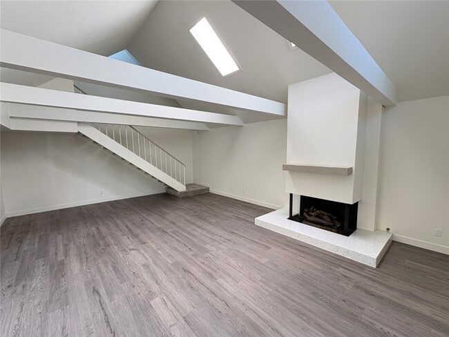 Building Photo - 310 Corsair Way