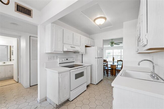 Building Photo - 8105 NW 61st St