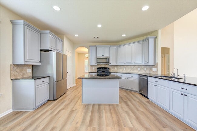 Building Photo - 6027 Mystic Berry Dr