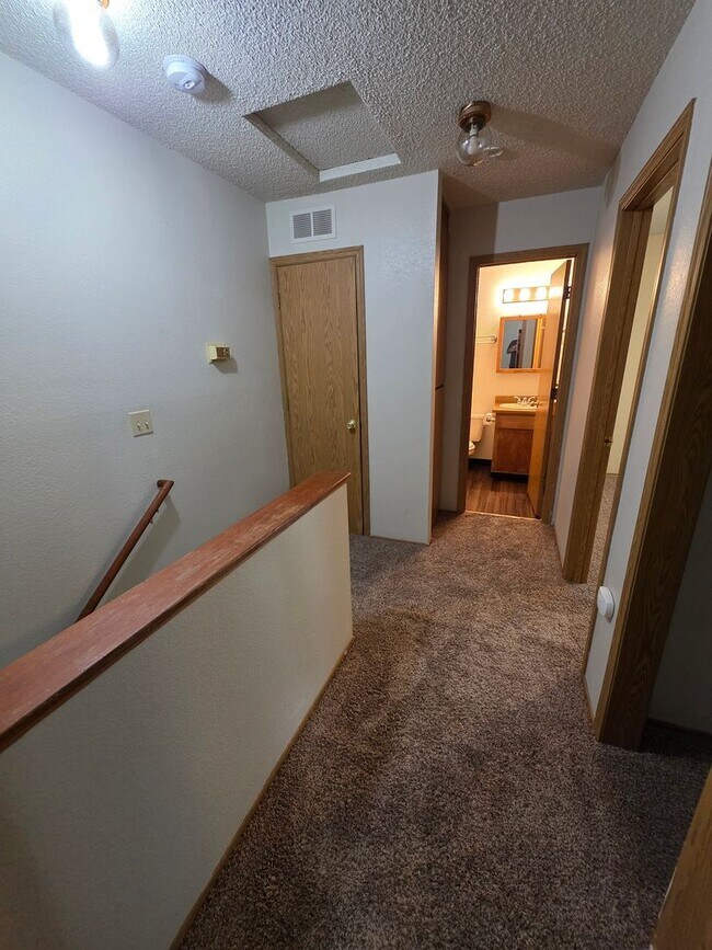 Building Photo - 2576 Sabre Ct