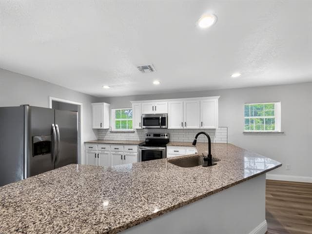 Building Photo - 529 Celtic Rd