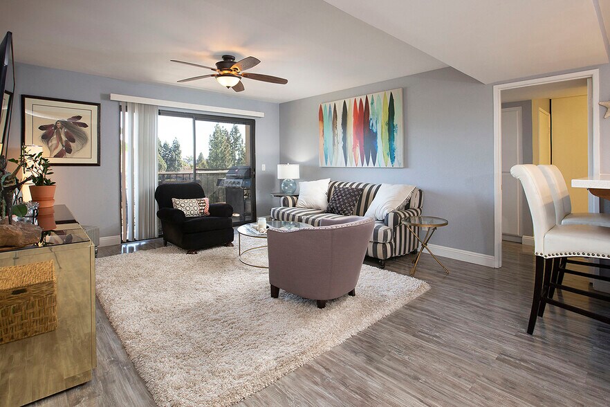 Building Photo - 12290 Corte Sabio