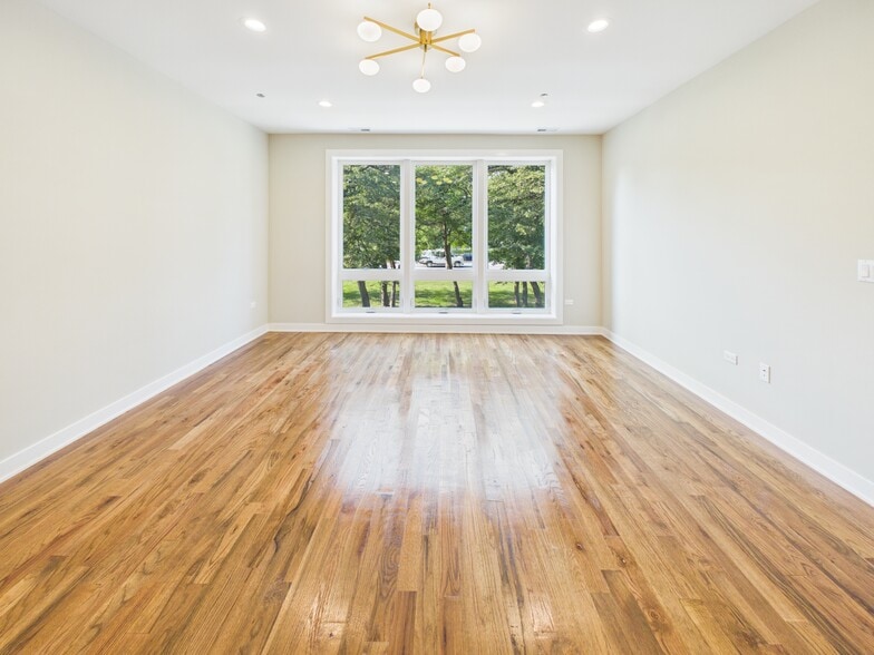 Building Photo - 2839 W 24th Blvd