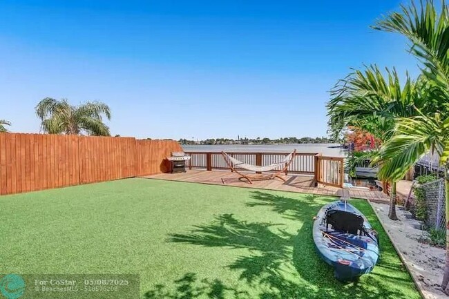 Building Photo - 2411 SW 58th Manor