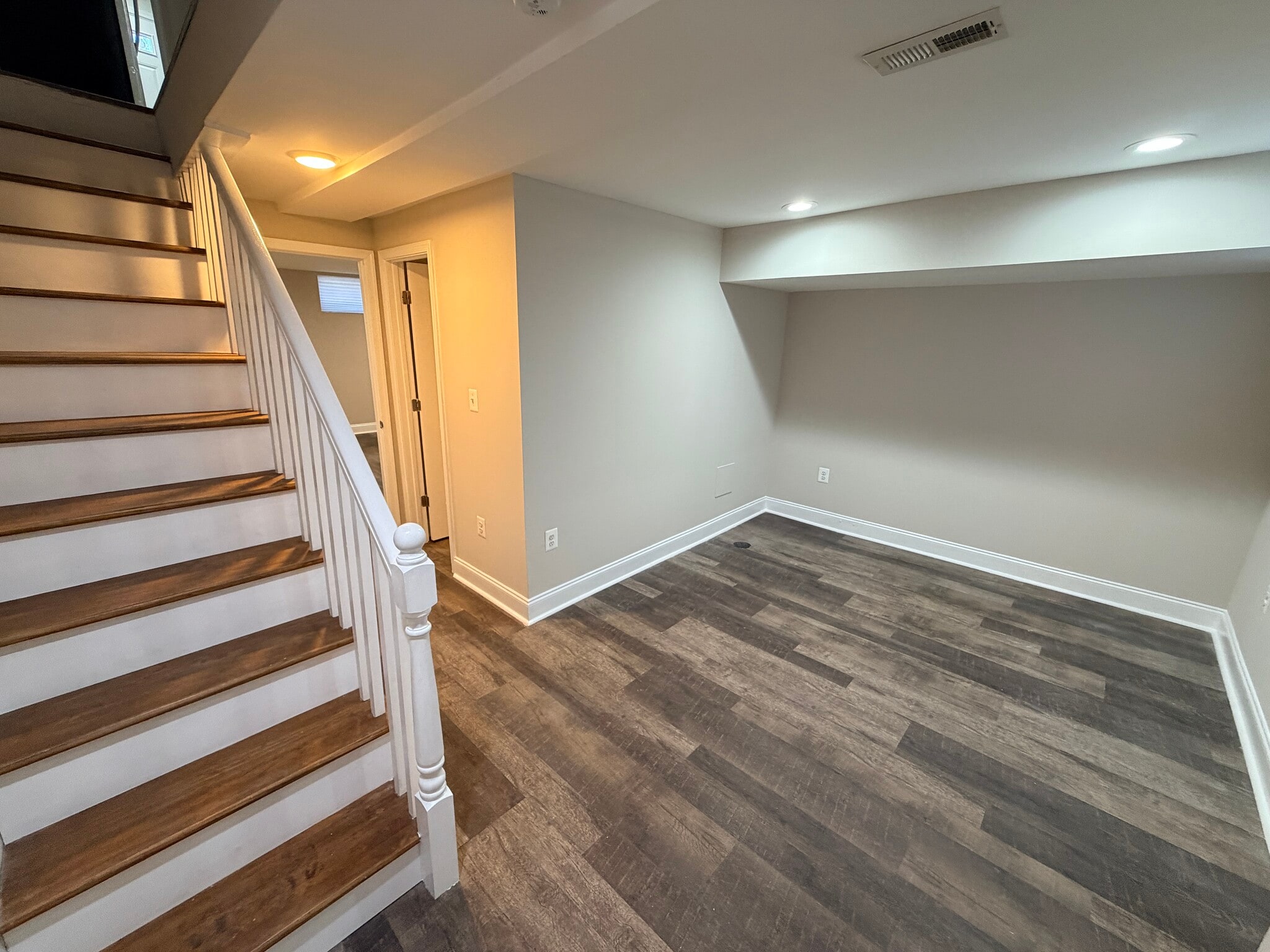 Basement bonus room - 607 Cheraton rd