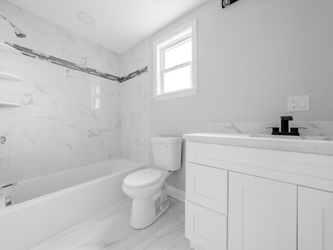 Building Photo - 22 Madison Ave