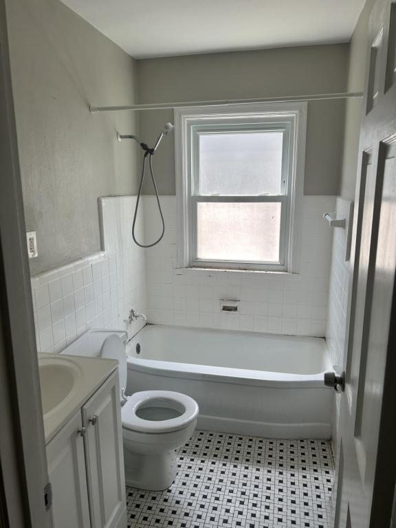 Building Photo - 522 Millman Dr