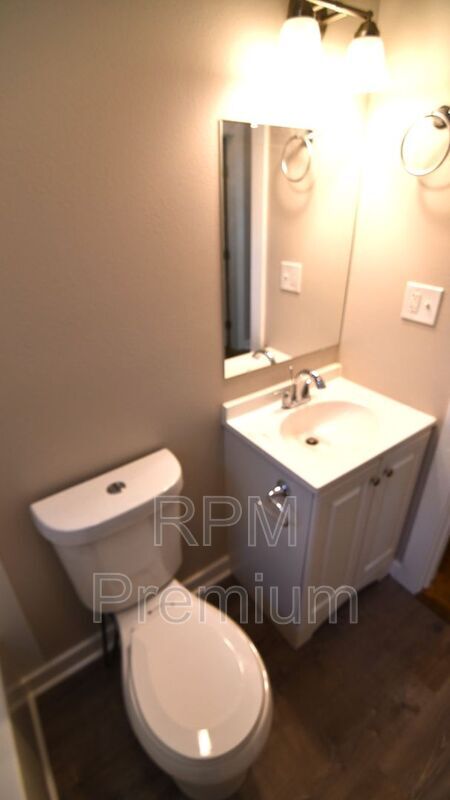 Building Photo - 4706 Mohican St