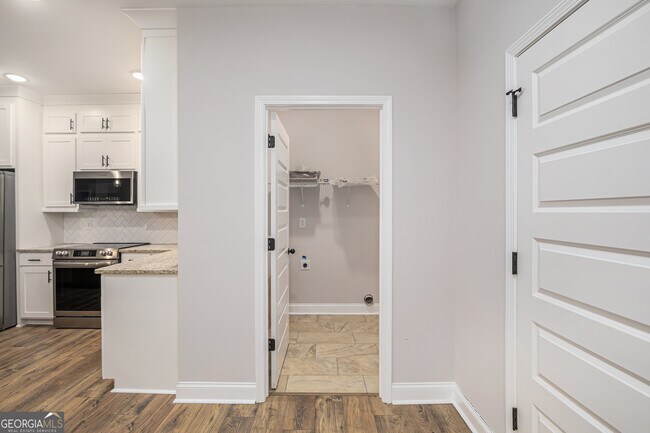 Building Photo - 138 Crestpoint Rd