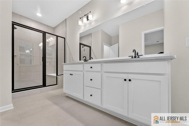 Building Photo - 505 Sadie Cir