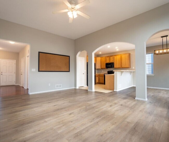 Building Photo - Move in ready home on Kettle Drum