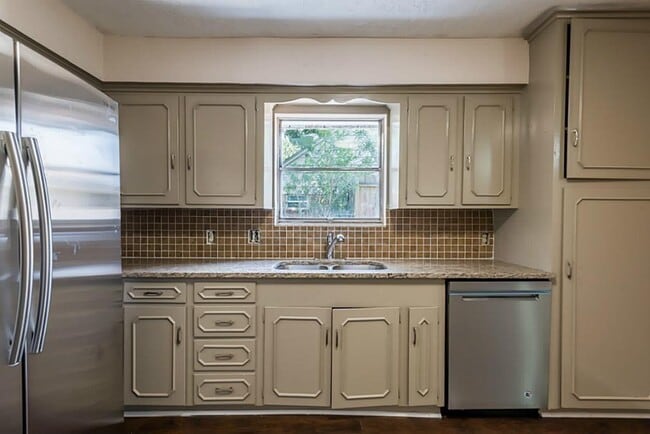 Building Photo - 630 Cherrybark Ln