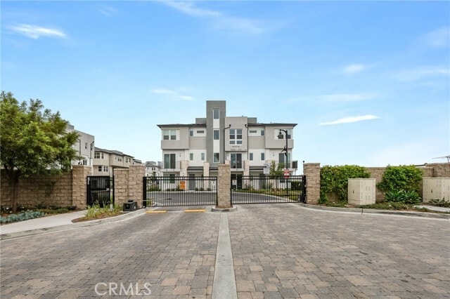 Building Photo - 1102 S Urbana St