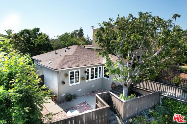 Building Photo - 1337 Westerly Terrace