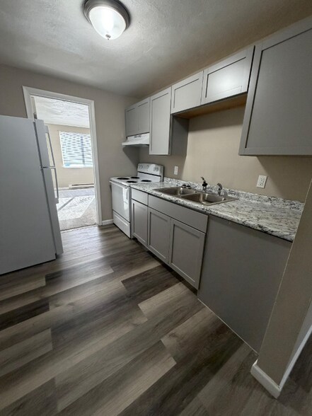 Building Photo - 1044 Brittain Rd