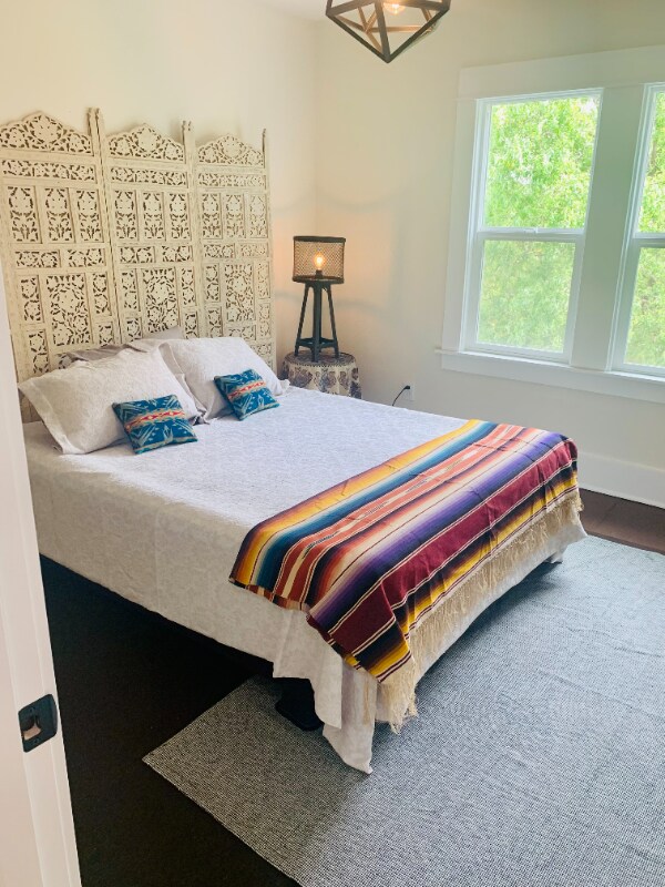 Building Photo - 9750 NW Rosaria Ave