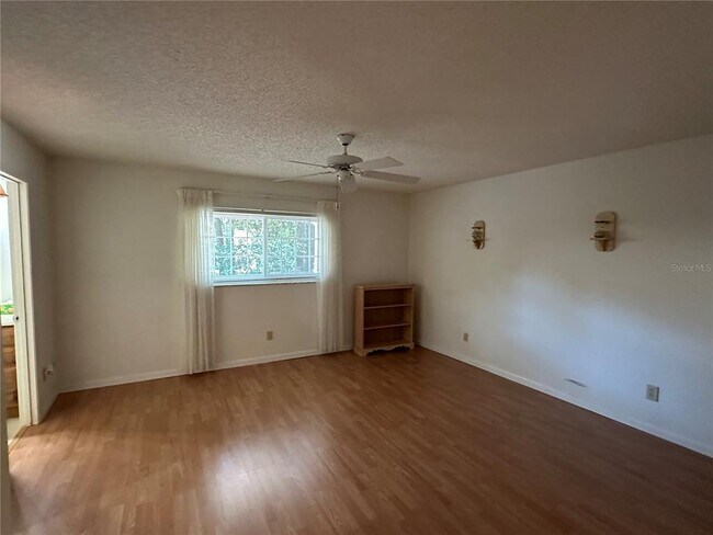 Building Photo - 8420 SW 92 St