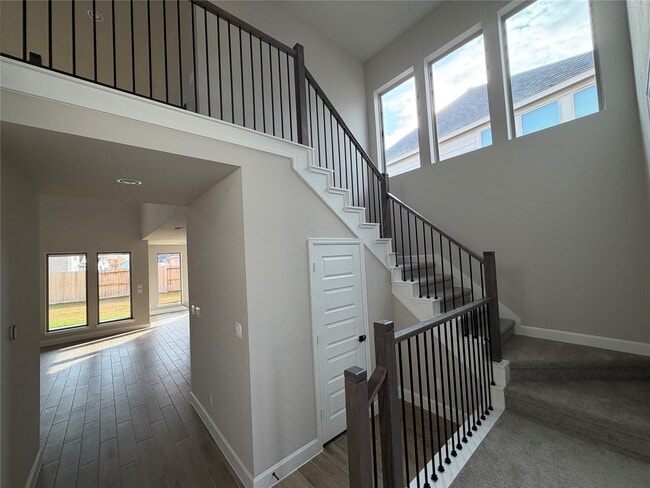 Building Photo - 30930 Vintage Crk Ln