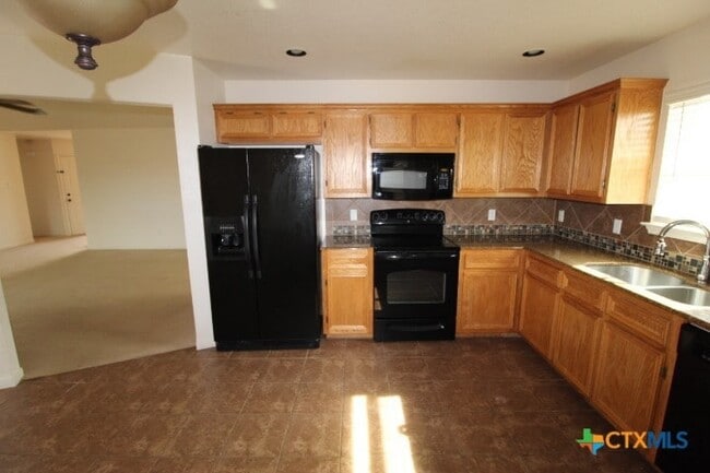 Building Photo - 3517 Settlement Rd