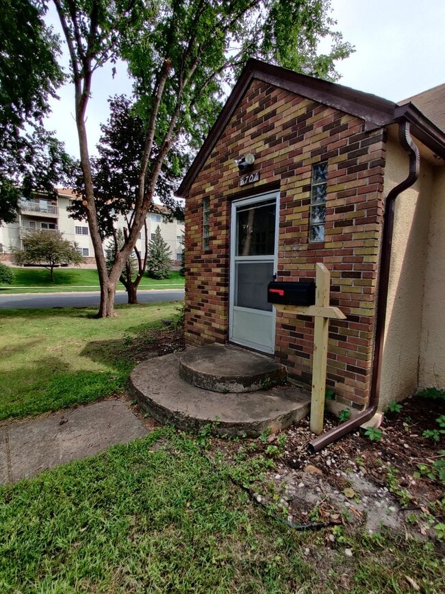 Building Photo - 8701 Wentworth Ave S