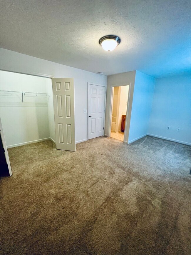 Building Photo - 2 Master Suite Townhome for Rent
