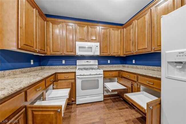 Building Photo - 1129 Dunrobin Garden St