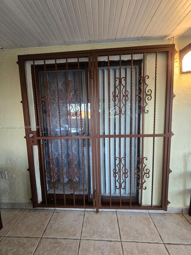 Building Photo - 28021 SW 142nd Ct