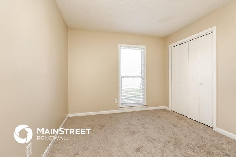 Building Photo - 305 Short Ct