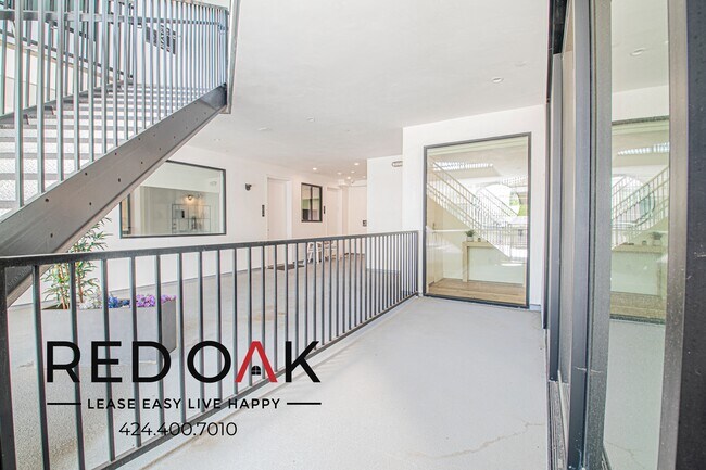 Building Photo - 3910 Kentucky Dr